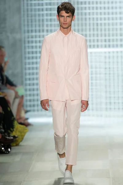 Look 38